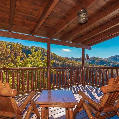 Brown Bear Lodge, Hot Tub, 1089 Of Free Attraction Tickets For Each Paid Day, Dollywood And More!